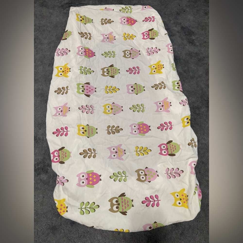 Circo Pink Forest Friends Crib/Toddler bed Comforter & Fitted Sheet - Picture 9 of 10